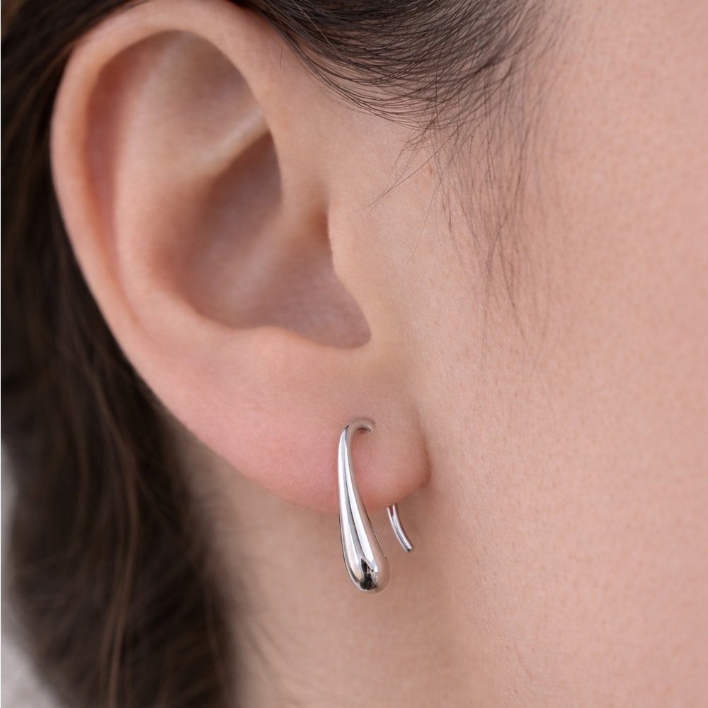925 silver Elegant  tear drop Earrings